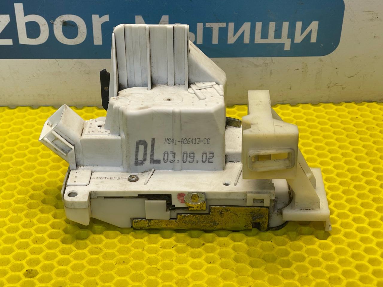 замок двери задней левой Ford Mondeo 3 поколение 2003, 2.0 л., бензин, МКПП, универсал, XS41-A26413-CG - фото №1