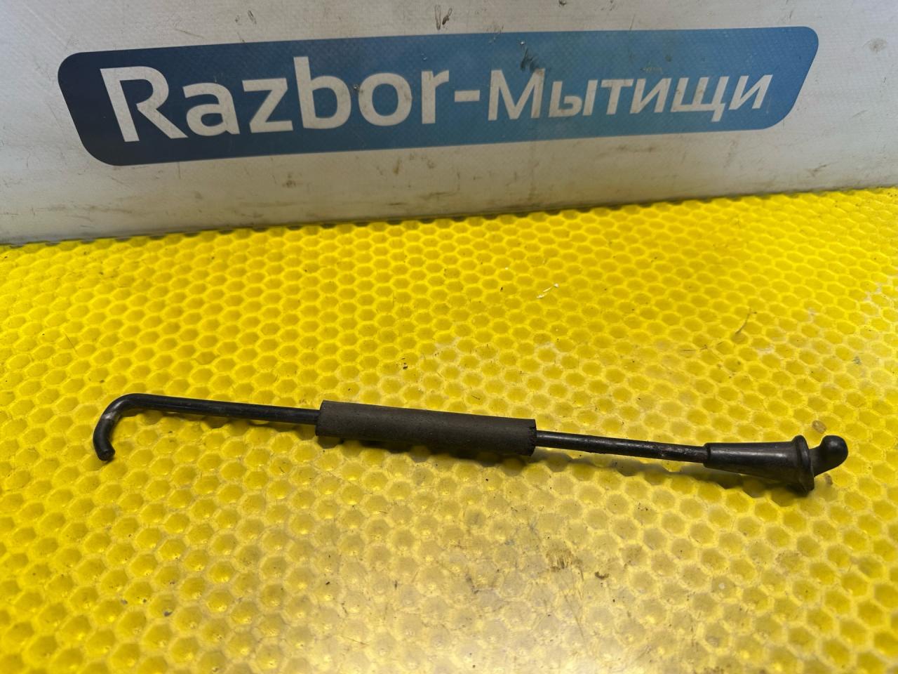 держатель капота Hyundai Getz 1 поколение 2005, 1.3 л., G4EA, бензин, МКПП, красный, передний привод - фото №1