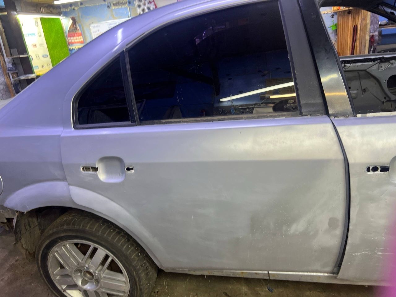 дверь задняя правая Ford Mondeo 3 поколение 2002, 2.0 л., бензин, МКПП, седан - фото №1
