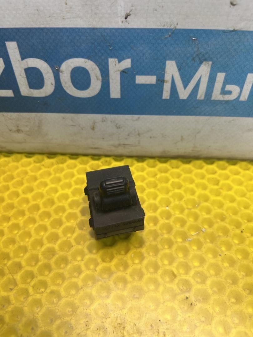 кнопка стеклоподъемника двери задней Chrysler Sebring 1 поколение FJ 1998, 2.4 л., EDZ, бензин, АКПП, седан - фото №1