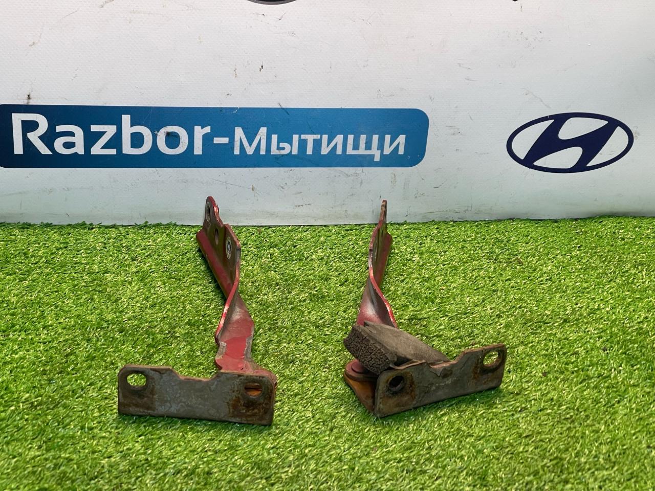 петля капота Mitsubishi Lancer 9 поколение 2004, 1.6 л., 4G18, бензин, АКПП, пурпурный, седан, передний привод, MN126933 - фото №1