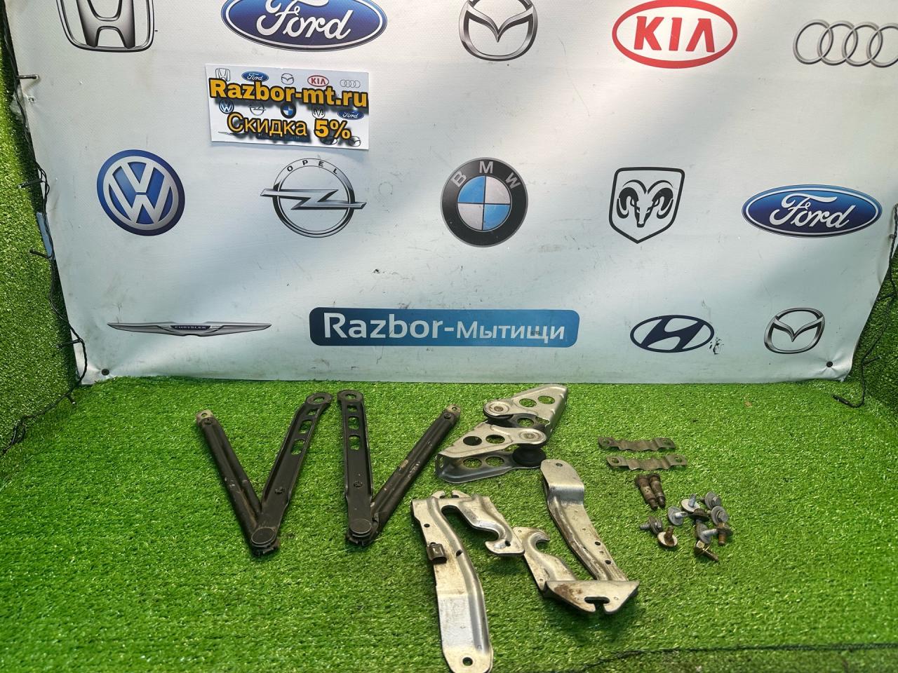 петля капота BMW 5 серия E34 1990, 2.0 л., M50 B20 TU, бензин, МКПП, седан - фото №1