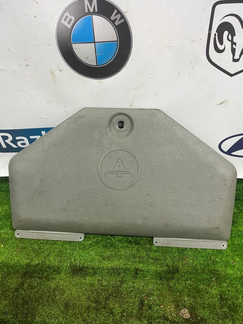 ящик под инструменты BMW 5 серия E34 1991, 2.0 л., M50 B20, бензин, МКПП, седан, задний привод - фото №1