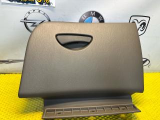 бардачок Ford Focus 1 поколение [рестайлинг] 2003, 1.6 л., FYDA, бензин, МКПП, серебристый, седан