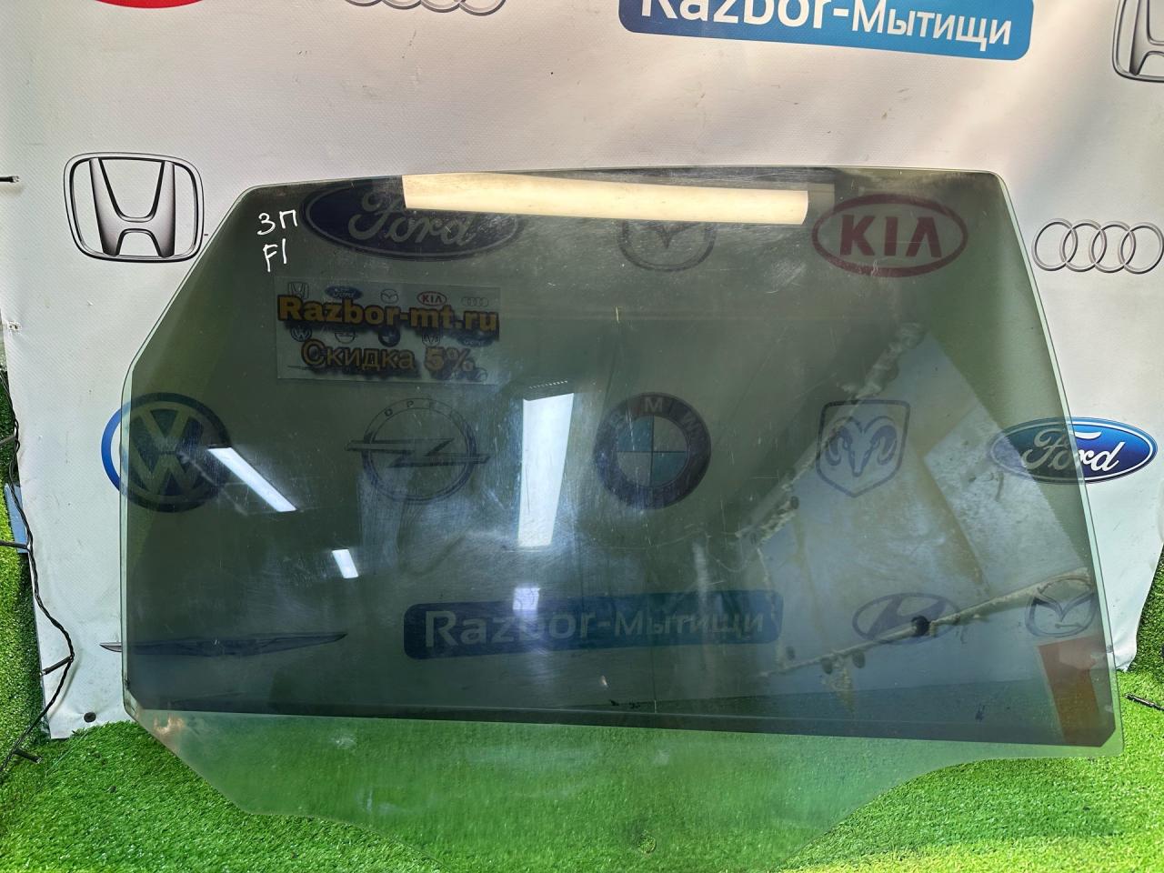 стекло двери задней правой Ford Focus 1 поколение 2001, 2.0 л., EDDB, бензин, АКПП, седан - фото №1