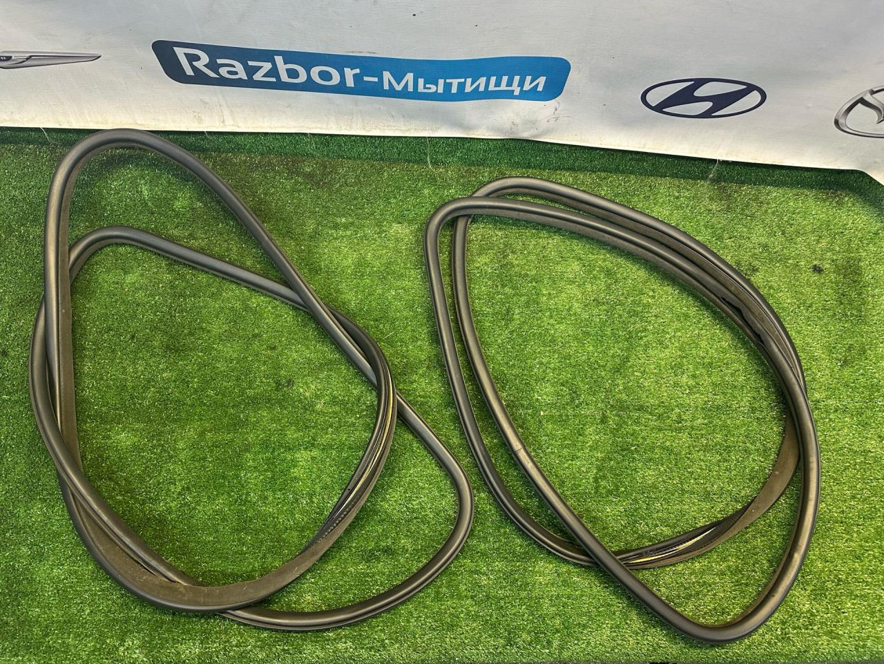 уплотнитель двери BMW 5 серия E34 1990, 2.0 л., M50 B20 TU, бензин, МКПП, седан - фото №1