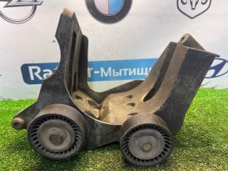 кронштейн генератора Ford Focus 1 поколение [рестайлинг] 2003, 1.6 л., FYDA, бензин, МКПП, серебристый, седан