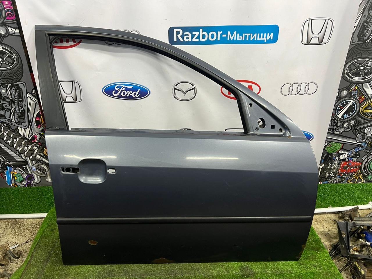 дверь передняя правая Ford Mondeo 3 поколение 2003, 2.0 л., бензин, МКПП, универсал - фото №1