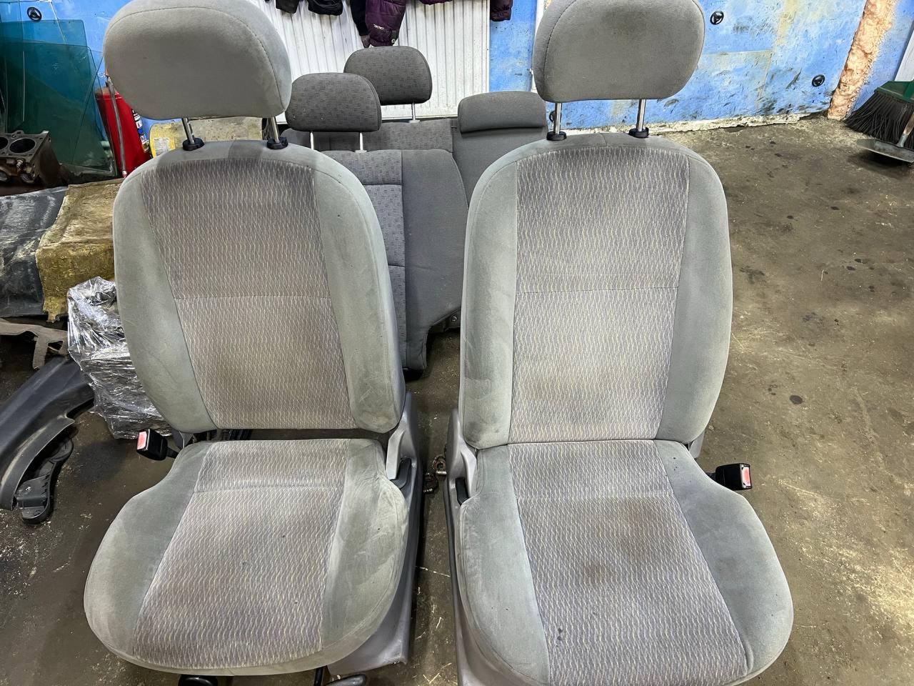 салон (комплект сидений) Ford Focus 1 поколение CAK 2001, 2.0 л., АКПП - фото №1