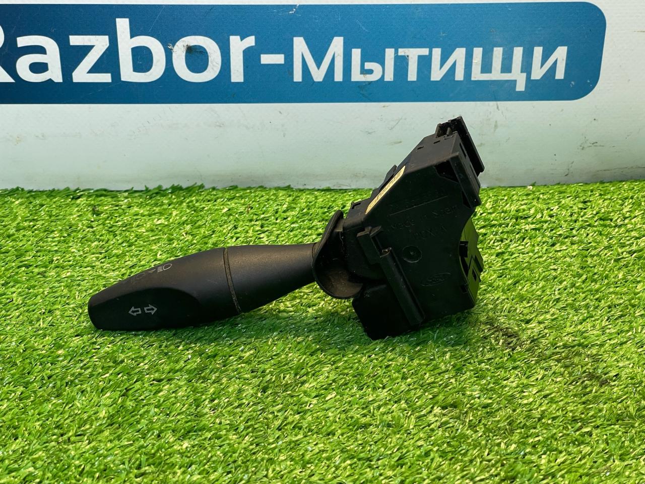 переключатель поворотов Ford Focus 1 поколение CAK 2001, 2.0 л., AODB, бензин, АКПП, седан, 13335AG - фото №1