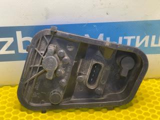 панель заднего фонаря Volkswagen Touareg 1 поколение (2002 - 2007)