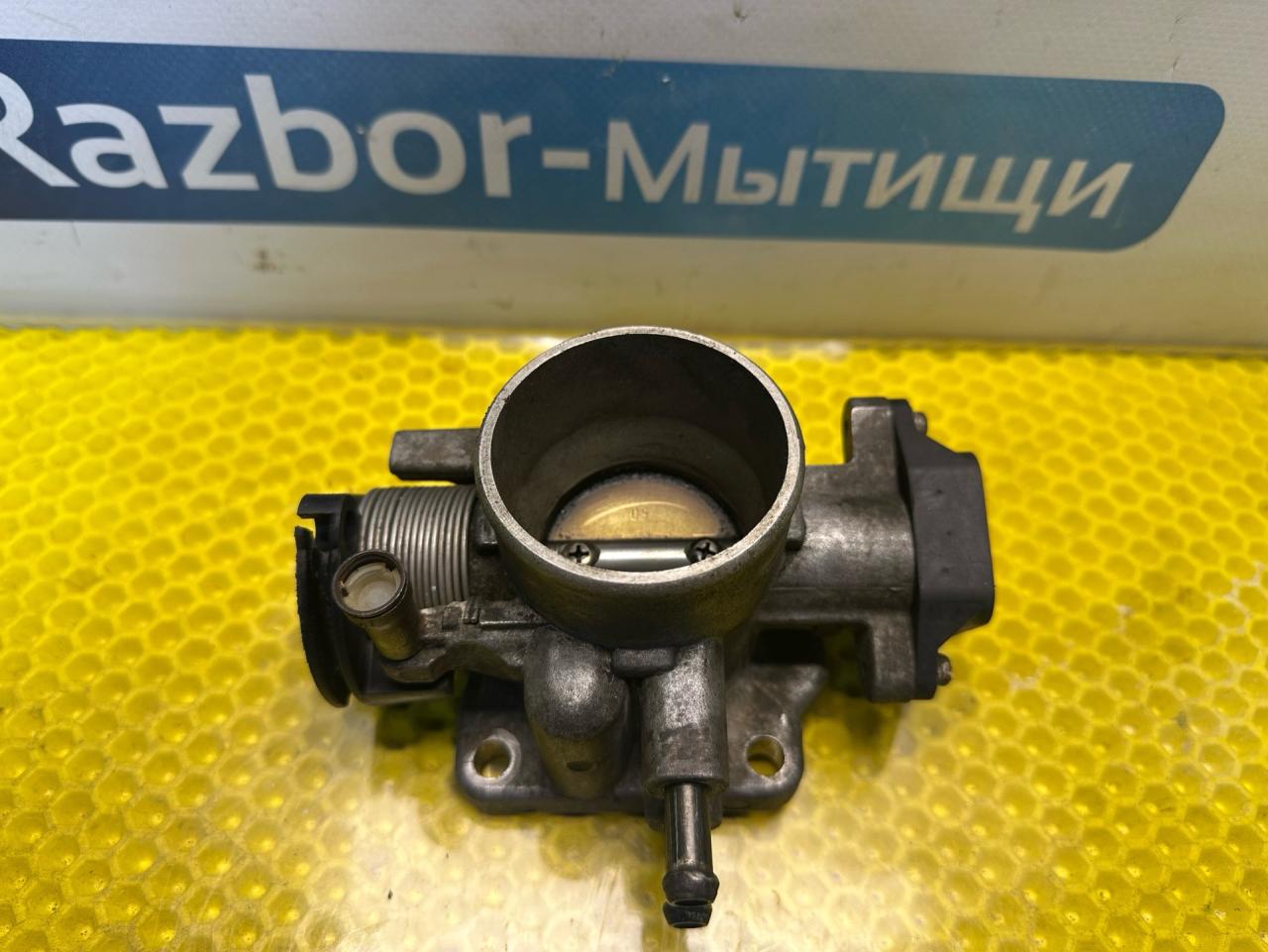 заслонка дроссельная Hyundai Getz 1 поколение 2005, 1.3 л., G4EA, бензин, МКПП, красный, передний привод - фото №1
