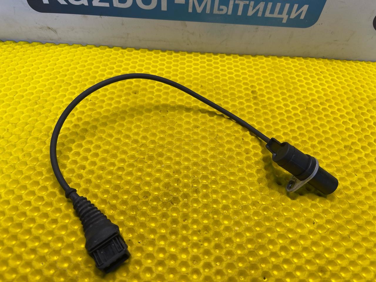 датчик распредвала BMW 5 серия E34 1991, 2.0 л., M50 B20, бензин, МКПП, седан, задний привод - фото №1