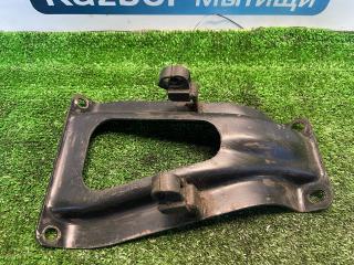 Кронштейн (крепление) выпускного коллектора Mitsubishi Lancer 9 поколение 2004, 1.6 л., 4G18, бензин, АКПП, пурпурный, седан, передний привод