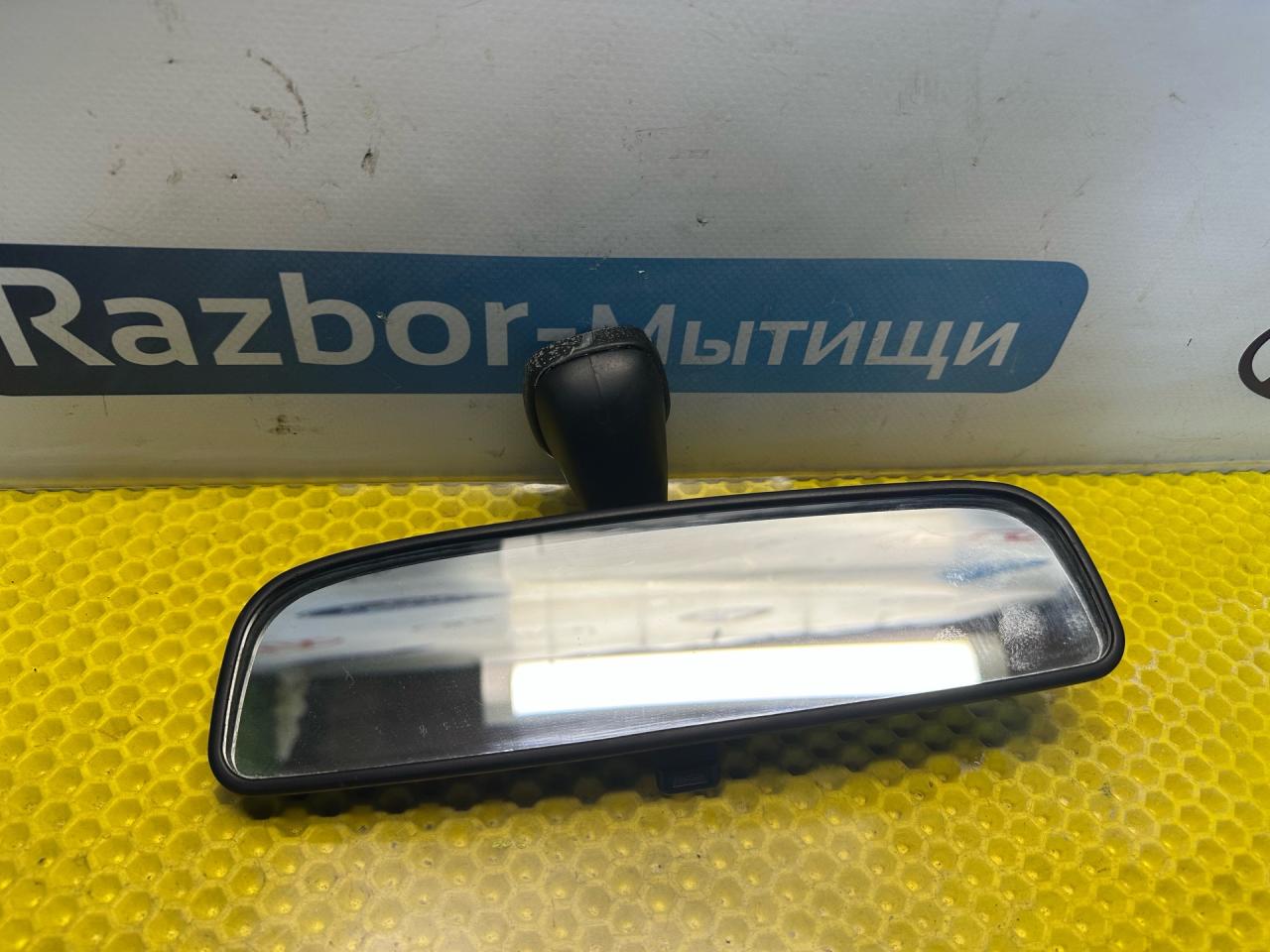 зеркало салона Hyundai Getz 1 поколение 2005, 1.3 л., G4EA, бензин, МКПП, красный, передний привод - фото №1