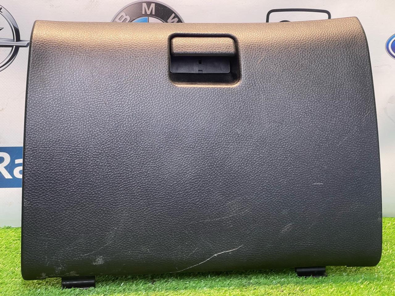 бардачок Mitsubishi Lancer 9 поколение 2004, 1.6 л., 4G18, бензин, АКПП, пурпурный, седан, передний привод, MR633537 - фото №1