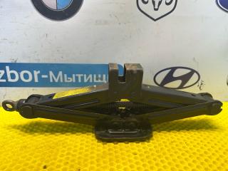 домкрат Ford Focus 1 поколение 2001, 2.0 л., EDDB, бензин, АКПП, седан