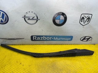 щеткодержатель (поводок стеклоочистителя, дворник) Mercedes-Benz C-Класс W202/S202 [рестайлинг] W202 1999, 1.8 л., M 111.921, бензин, АКПП, седан