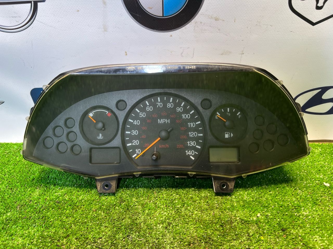 щиток приборов (приборная панель) Ford Focus 1 поколение CAK 2001, 2.0 л., AODB, бензин, АКПП, седан, 98AP10341, 98AP10A855 - фото №1