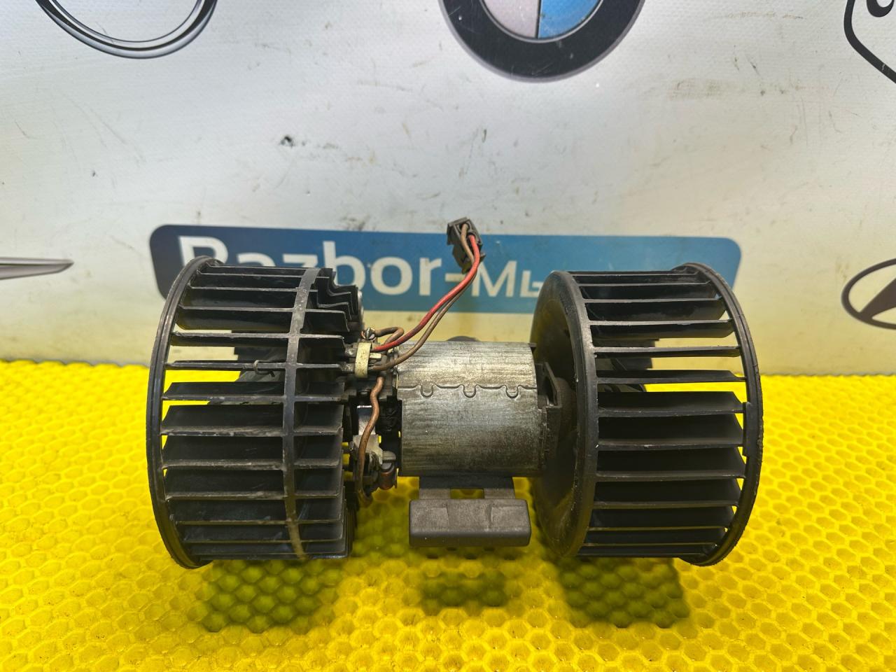 моторчик печки BMW 5 серия E34 1990, 2.0 л., M50 B20 TU, бензин, МКПП, седан, 1388.175 - фото №1