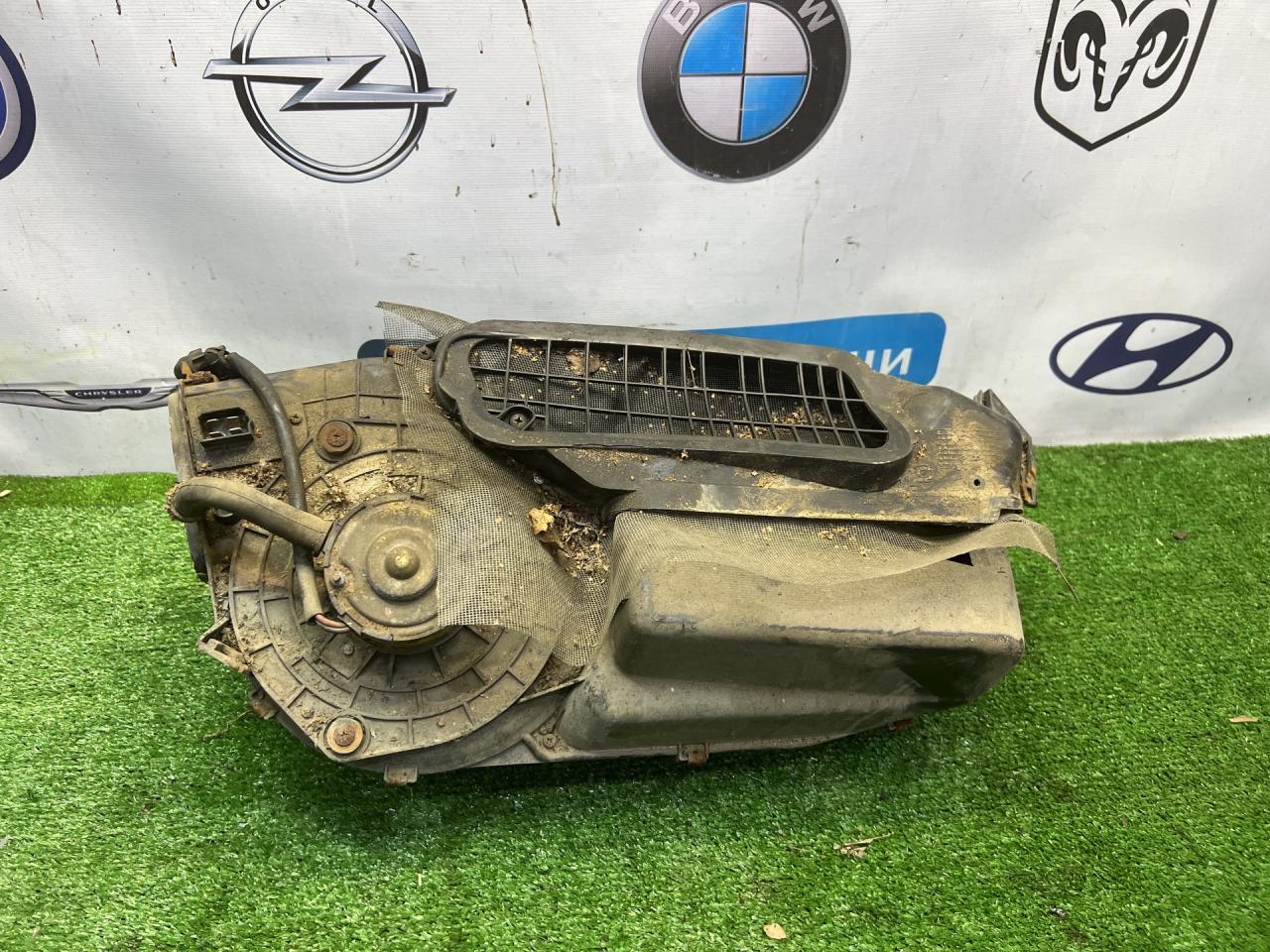 корпус отопителя (печки) Lada 2112 1 поколение 2005, 1.6 л., ВАЗ-21124, бензин, МКПП, хетчбэк 5 дв. - фото №1