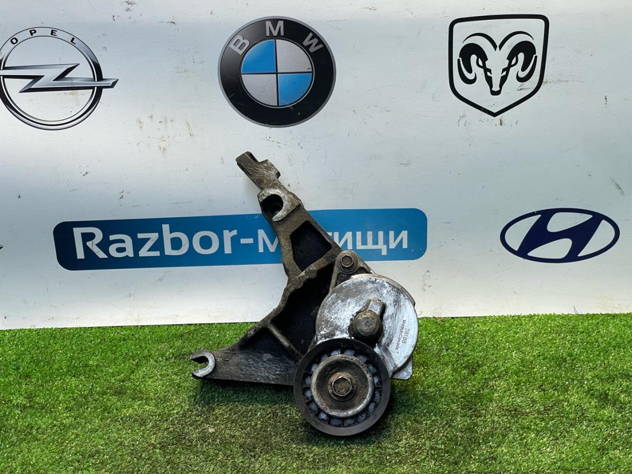 кронштейн генератора Ford Focus 1 поколение CAK 2001, 2.0 л., AODB, бензин, АКПП, седан, 98BB-10039-AD - фото №1