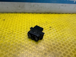 кнопка обогрева сидений Mercedes-Benz C-Класс W202/S202 [рестайлинг] W202 1999, 1.8 л., M 111.921, бензин, АКПП, седан, 1638200210