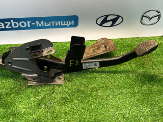 педаль сцепления Ford Focus 2 поколение BK 2006, 1.4 л., ASDB, бензин, желтый, купе, передний привод, 4M51-2467