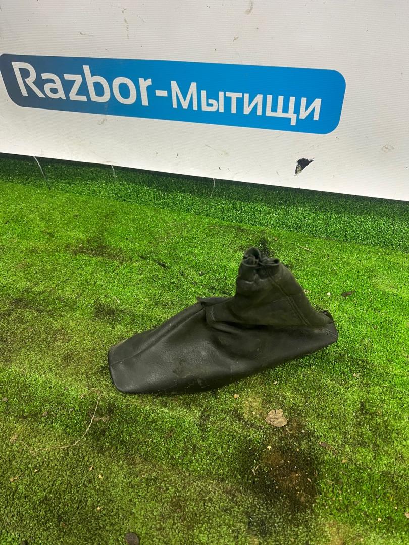 чехол ручника BMW 5 серия E34 1991, 2.0 л., M50 B20, бензин, МКПП, седан, задний привод - фото №1