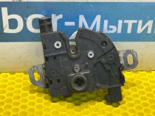 замок капота Ford Focus 1 поколение 2001, 2.0 л., EDDB, бензин, АКПП, седан