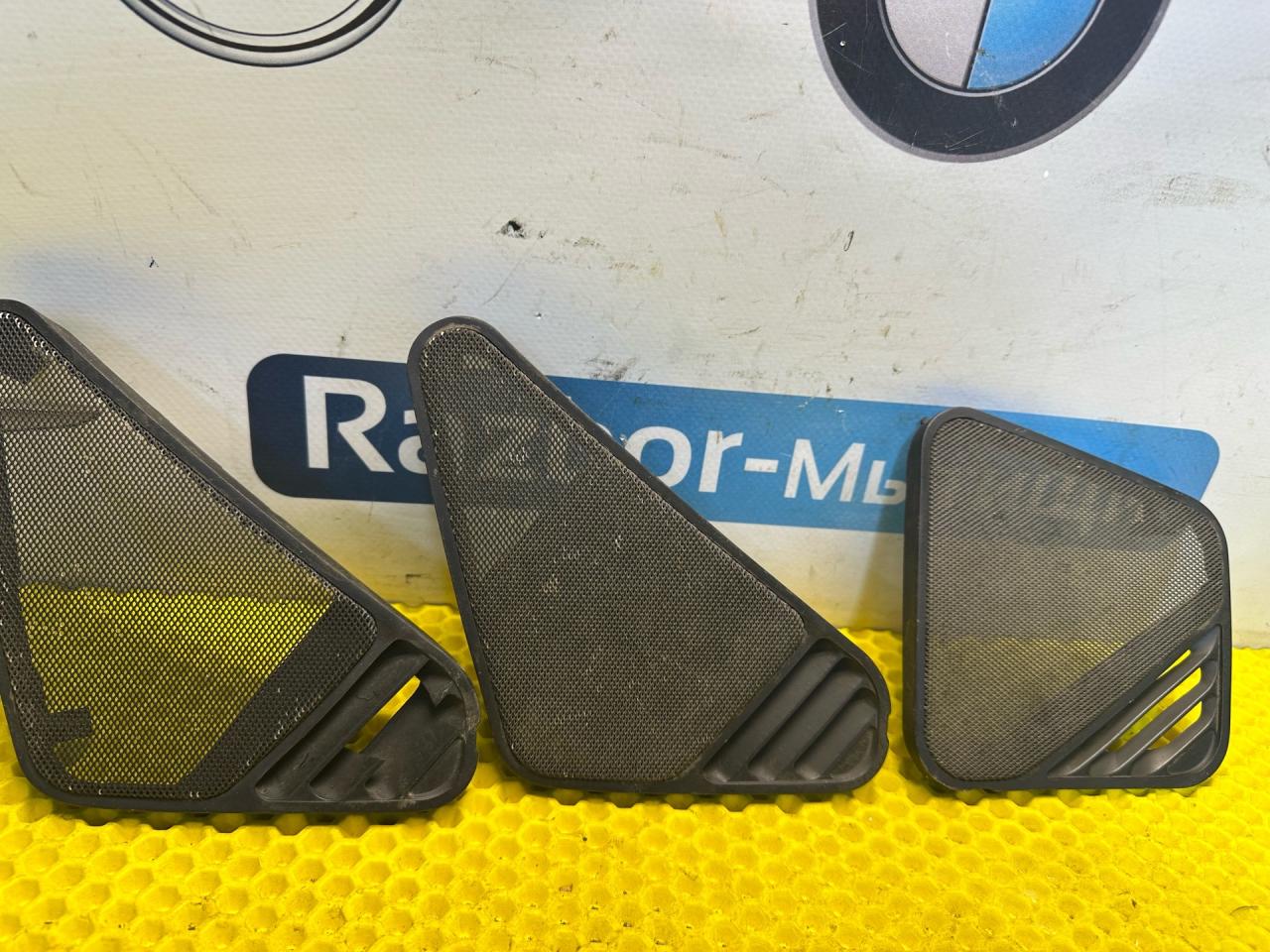 Накладка (сетка) динамика BMW 5 серия E34 1990, 2.0 л., M50 B20 TU, бензин, МКПП, седан - фото №1