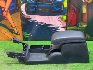 консоль салона Ford Mondeo 3 поколение [рестайлинг] CA2 2006, 1.8 л., CGBA, бензин, МКПП, темно синий, седан