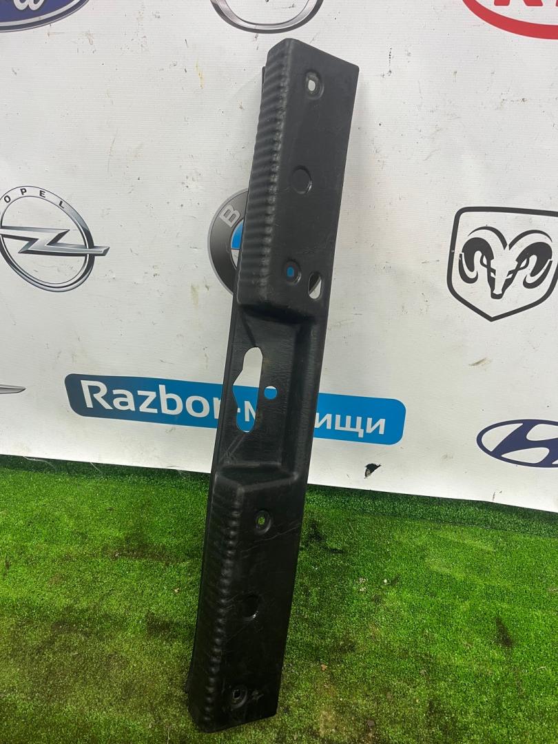 накладка внутренняя на заднюю панель кузова Ford Focus 1 поколение CAK 2001, 2.0 л., AODB, бензин, АКПП, седан - фото №1