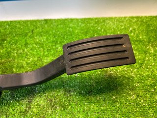 педаль Ford Focus 2 поколение BK 2006, 1.4 л., ASDB, бензин, желтый, купе, передний привод