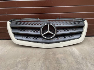 решетка радиатора Mercedes-Benz Sprinter 2 поколение [рестайлинг] (W906) 2018, 2.2 л., дизель, МКПП, микроавтобус, A9068880523
