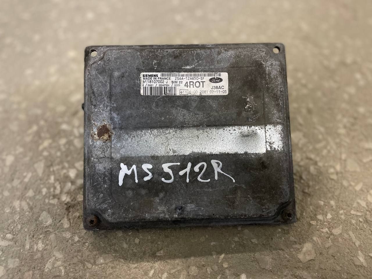 блок управления двигателем Ford Fiesta 5 поколение 2005, 1.4 л., бензин, МКПП, 2S6A12A650SF, S118107002J, J38AC - фото №1