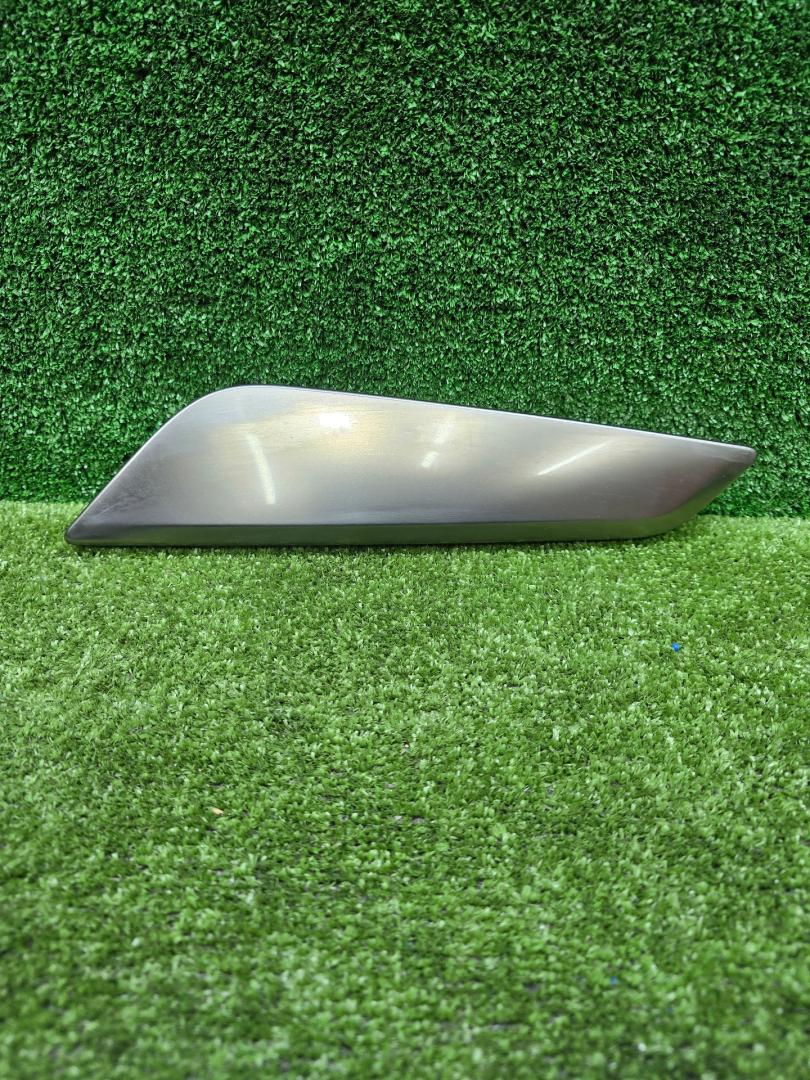 молдинг крыла BMW 5 серия G30/G31 G30 2018, 4.4 л., N63 B44 C, бензин, АКПП, carbonschwarz metallic (416), седан, 7349593, 51137349593 - фото №1