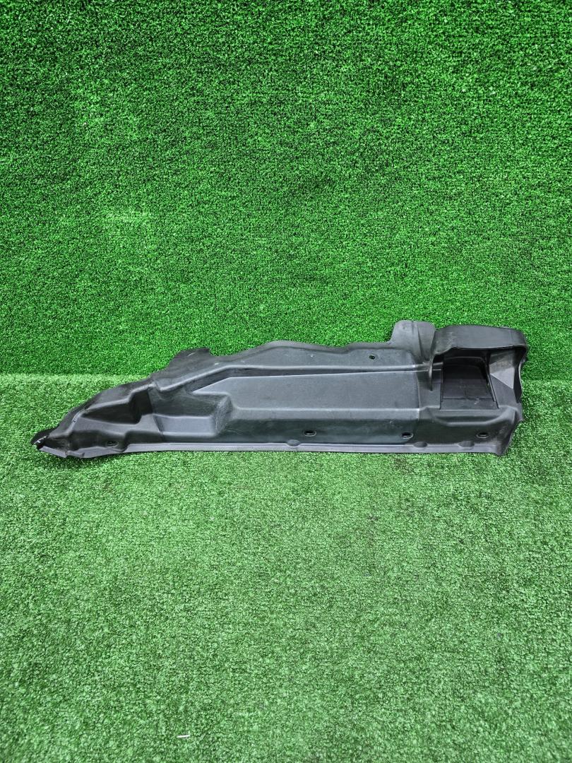 планка под капот BMW X5 F15 2016, 4.4 л., N63 B44 A, бензин, АКПП, 475, внедорожник 5 дв., полный привод, 9245596, 64319245596 - фото №1