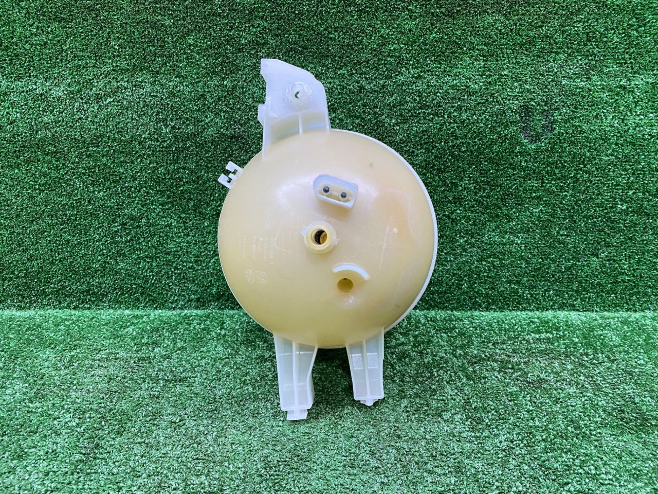 бачок расширительный BMW X3 G01 2018, 2.0 л., B48 B20 A, бензин, АКПП, внедорожник 5 дв., 8742660, 17138742660 - фото №1