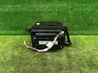 аккумулятор (AKБ) BMW X7 G07 [рестайлинг] G07 2024, 3.0 л., B58B30P, бензин, АКПП, black sapphire metallic (475), внедорожник 5 дв., полный привод, правый руль, 5A83028, 61215A83028