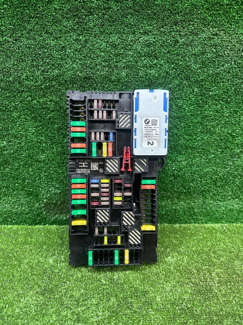 блок предохранителей BMW M3 G80/G81 G80 2021, 3.0 л., S58B30A, бензин, МКПП, 475, седан, задний привод, 5A0E7D0, 61145A0E7D0 - фото №1