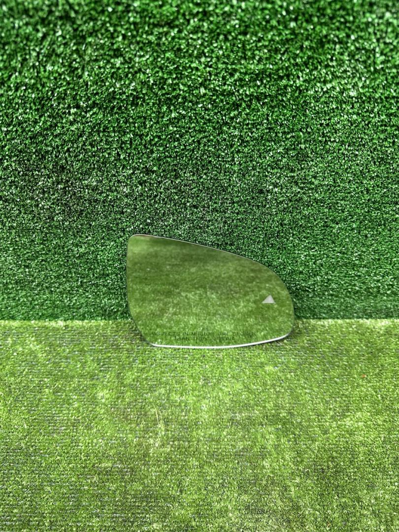 стекло зеркала наружного правого BMW X5 G05 2022, 3.0 л., B58B30, бензин, АКПП, 416, внедорожник 5 дв., задний привод, 9491788, 51169491788, 697056, 202208121200515, 6002956, T12R, 6004088 - фото №1