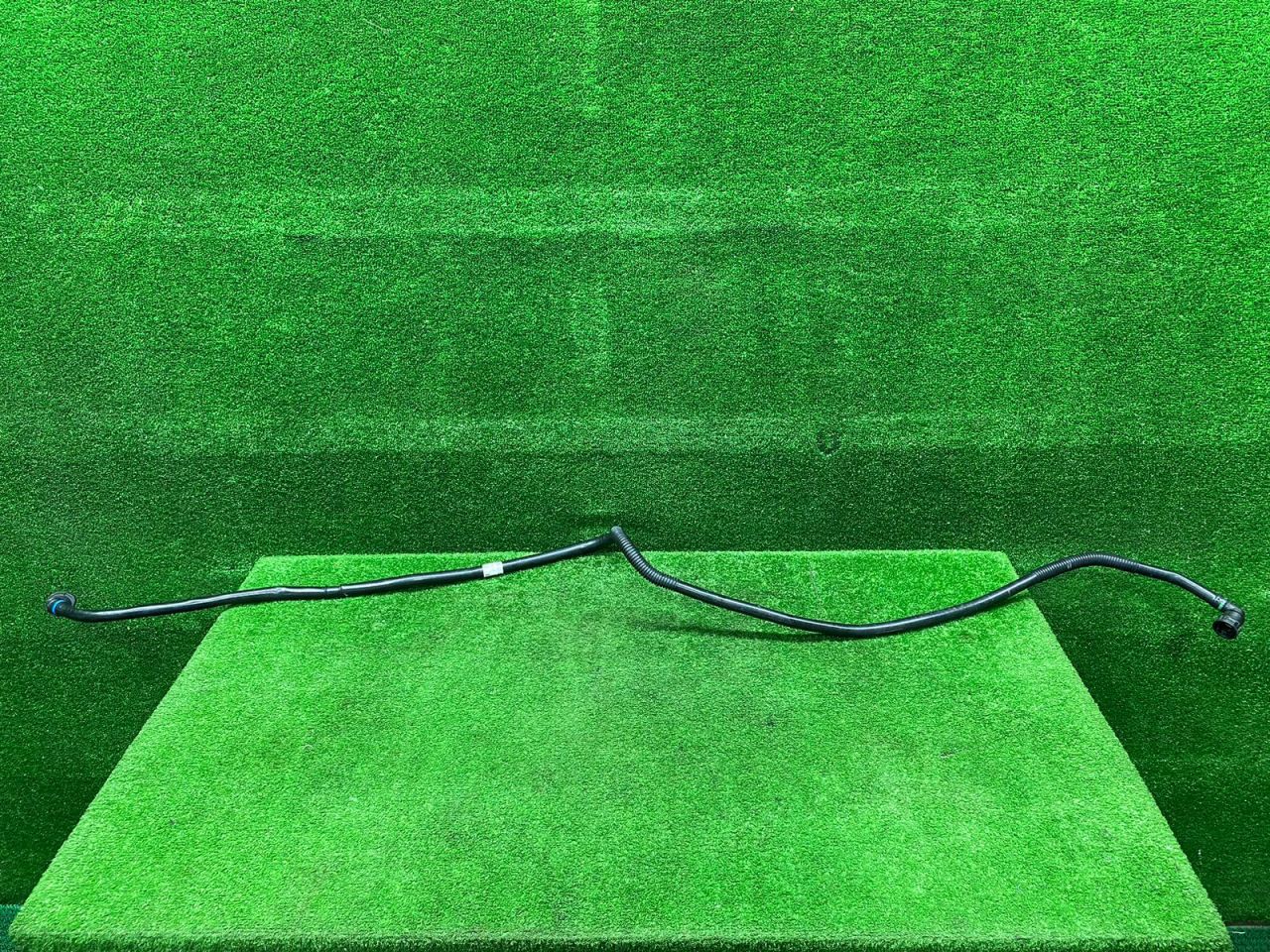 трубка вентиляции бака BMW X7 G07 2020, 3.0 л., B58B30, бензин, АКПП, внедорожник 5 дв., полный привод, 7439939, 16137439939 - фото №1