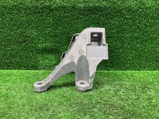 кронштейн двигателя BMW 5 серия G30/G31 G30 2017, 2.0 л., B48 B20 A, бензин, АКПП, седан, задний привод, правый руль, 6861564, 22116861564