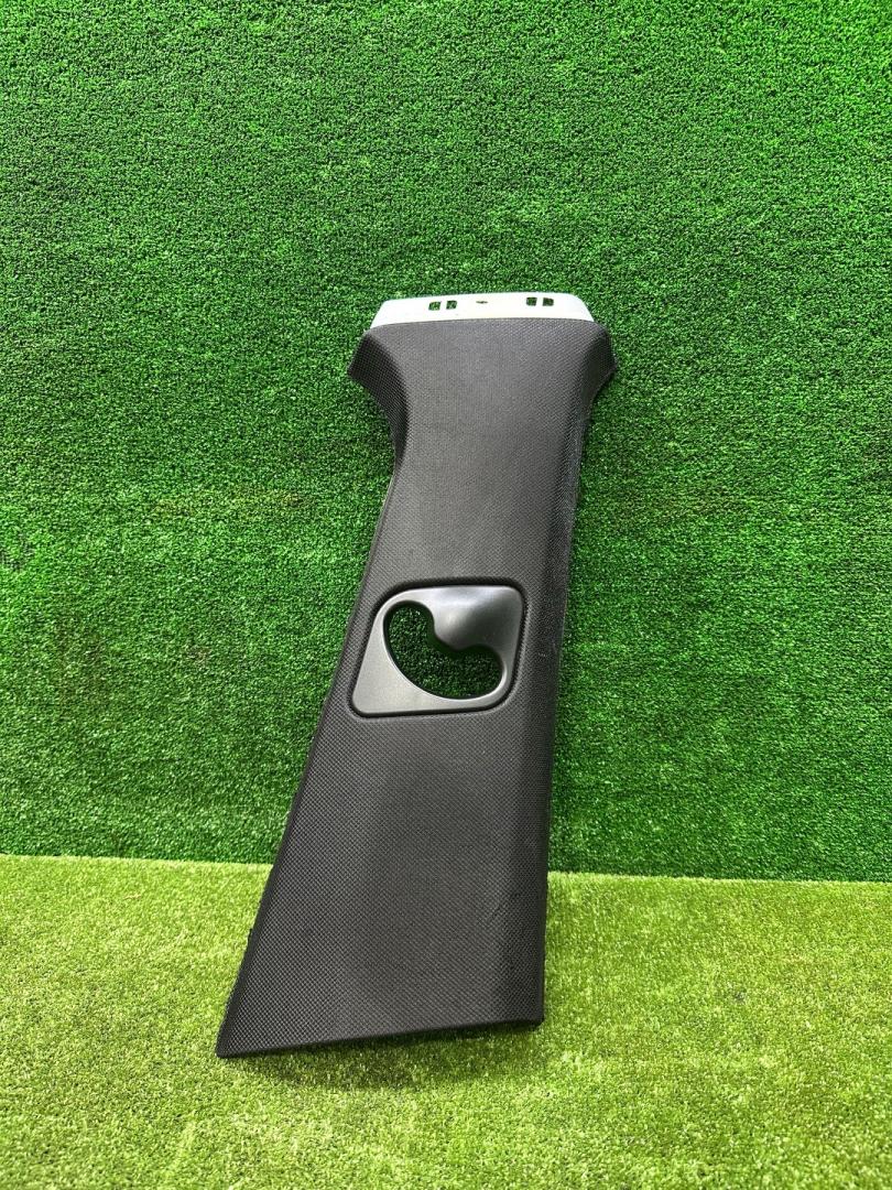 обшивка стойки центральной правой BMW M3 G80/G81 G80 2021, 3.0 л., S58B30A, бензин, МКПП, 475, седан, задний привод, 7284708, 51437284708 - фото №1