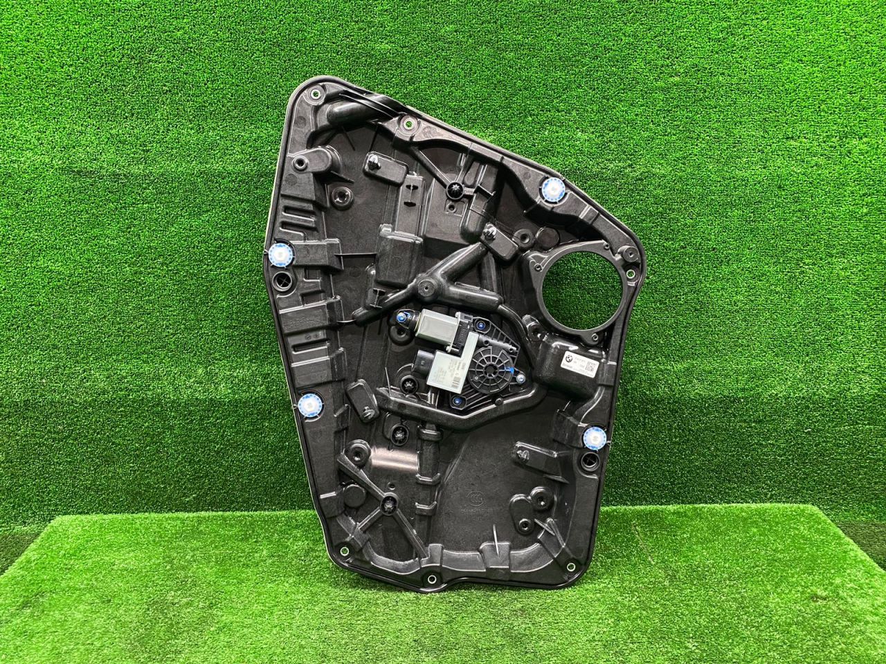 стеклоподъемник задний левый BMW X4 G02 2019, 3.0 л., B58B30, бензин, АКПП, внедорожник 5 дв., полный привод, 7417371, 7498153, 51357498153 - фото №1