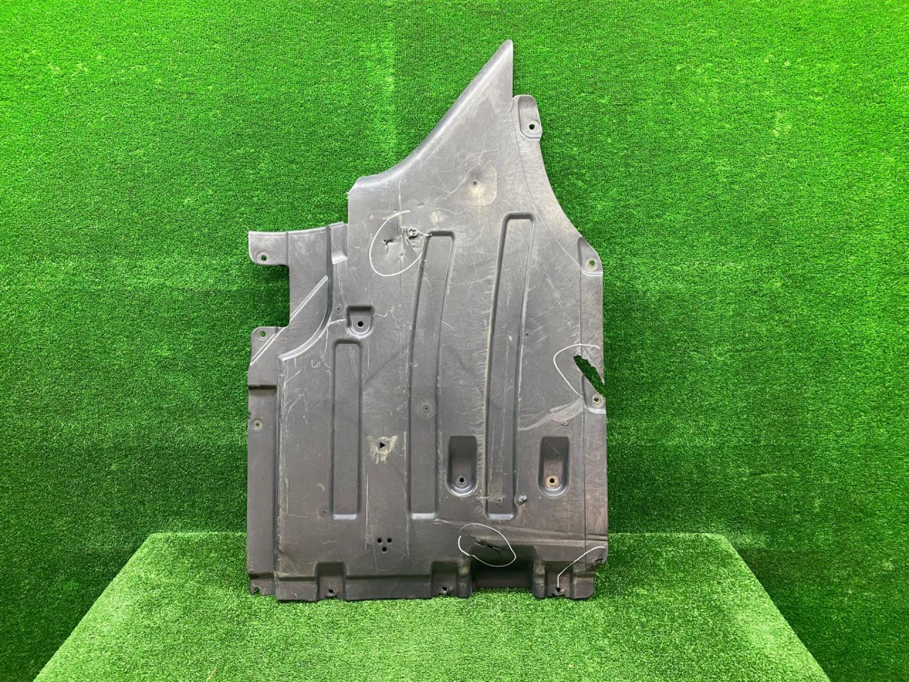 защита днища BMW X4 M F98 2019, 3.0 л., S58B30A, бензин, АКПП, phytonicblau metallic (c1m), внедорожник 5 дв., 7451141, 51717451141 - фото №1