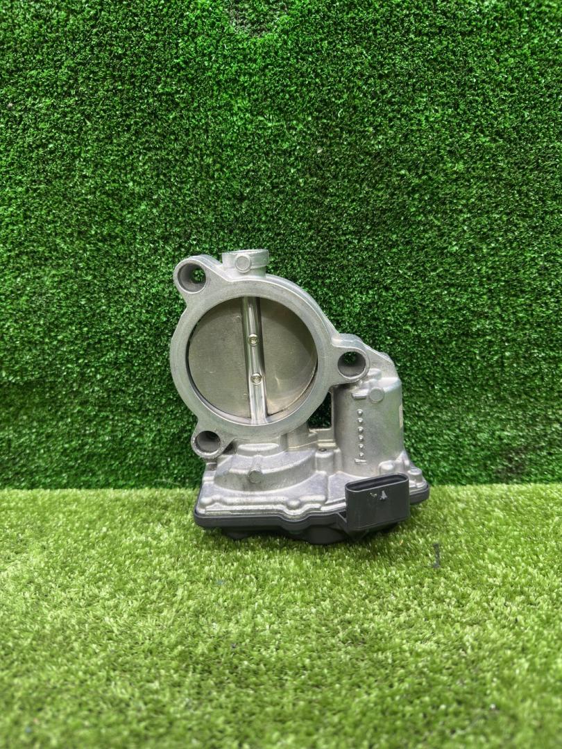 заслонка дроссельная BMW 8 серия G14/G15 G16 2020, 4.4 л., N63 B44 C, бензин, АКПП, mineralweiß metallic (a96), седан, 7619008, 13547619008, A2C15022400 - фото №1