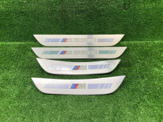 комплект накладок на пороги (внутренние) BMW 8 серия G14/G15 G16 2020, 4.4 л., N63 B44 C, бензин, АКПП, mineralweiß metallic (a96), седан, 51478077785, 51478077339, 51478077786, 51478077340, 51478077785, 51478077340, 51478077786, 51478077339