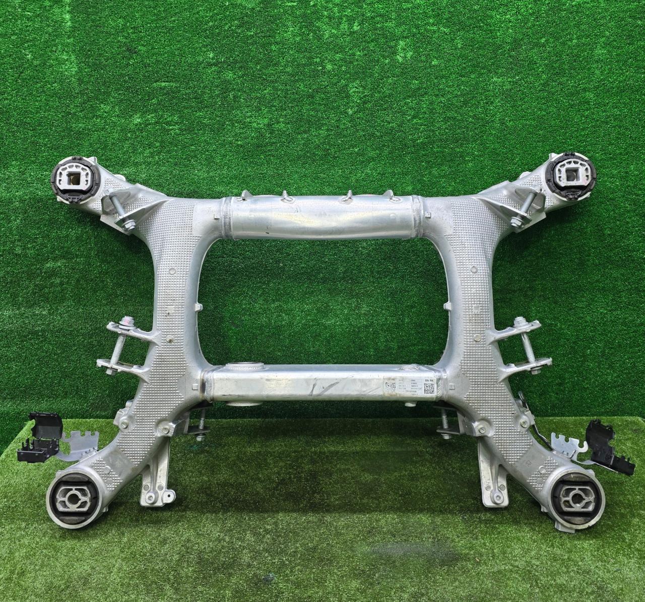 балка подвески задняя BMW X6 G06 2023, 3.0 л., B57 D30 B, дизель, АКПП, 475, внедорожник 5 дв., полный привод, 6894149, 33316894149